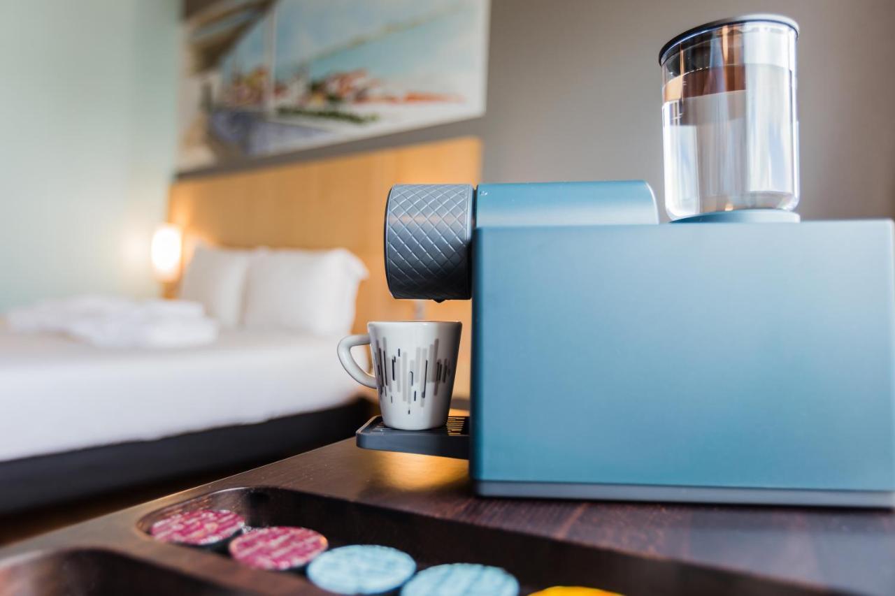 Hotel Ibis Lisboa Parque Das Nacoes Екстериор снимка